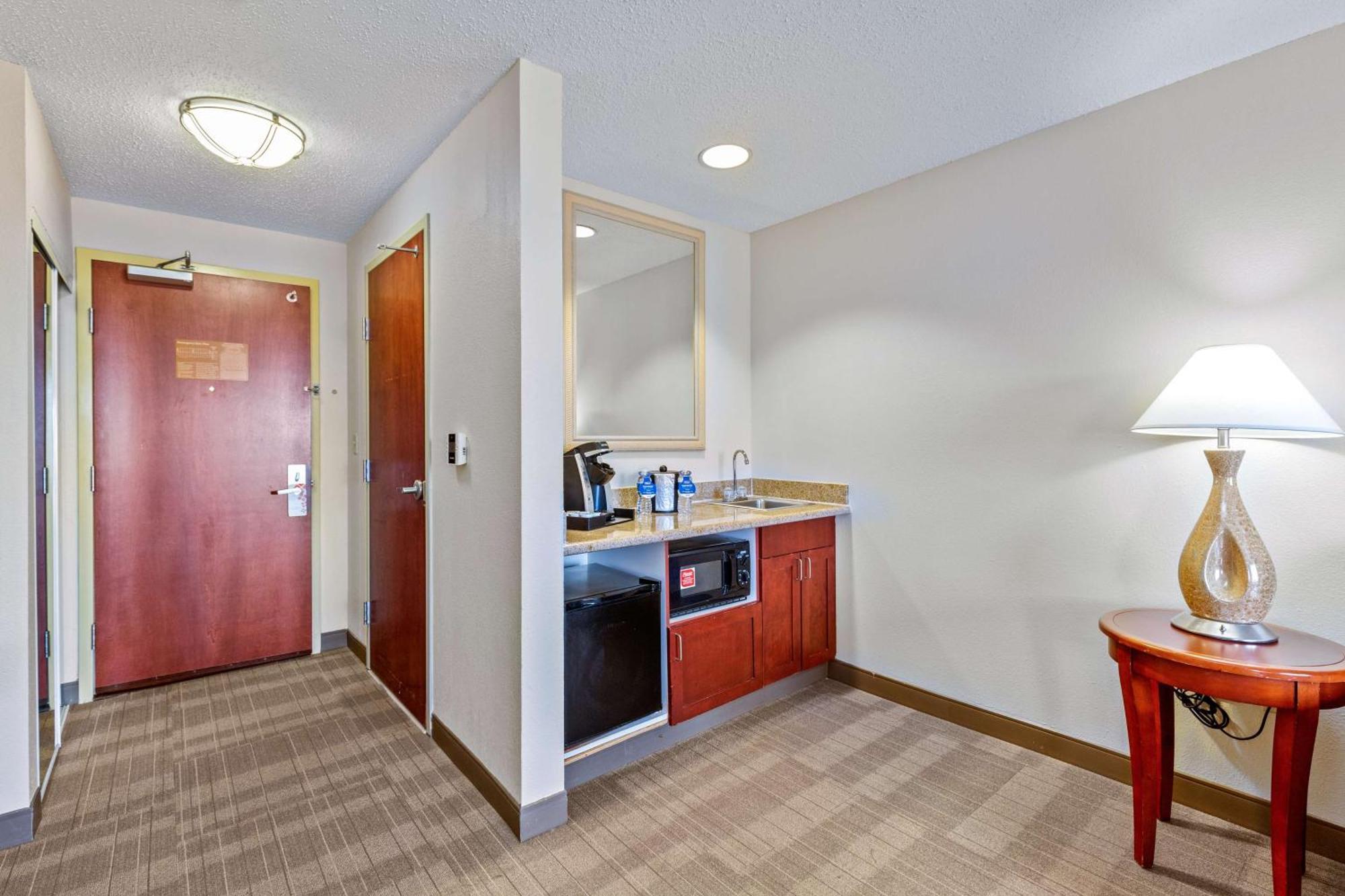 Hilton Garden Inn Starkville Dış mekan fotoğraf
